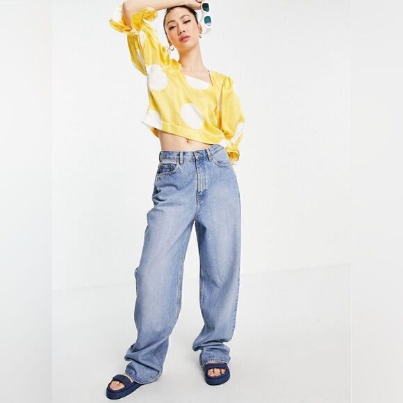 NWOT Vero Moda Puff Sleeve Blouse in yellow with polka dots - Picture 4 of 4